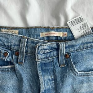 Levi’s wedgie straight leg jeans